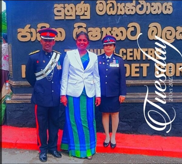 ලංකාවේ පළමු වතාවට, එකම පාසලකින් බාලක/බාලිකා ශිෂ්‍යභට ඛණ්ඩ දෙකක්